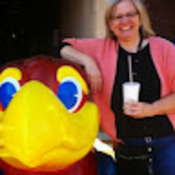 Meet your Posher, Karen - Picture 1 of 1